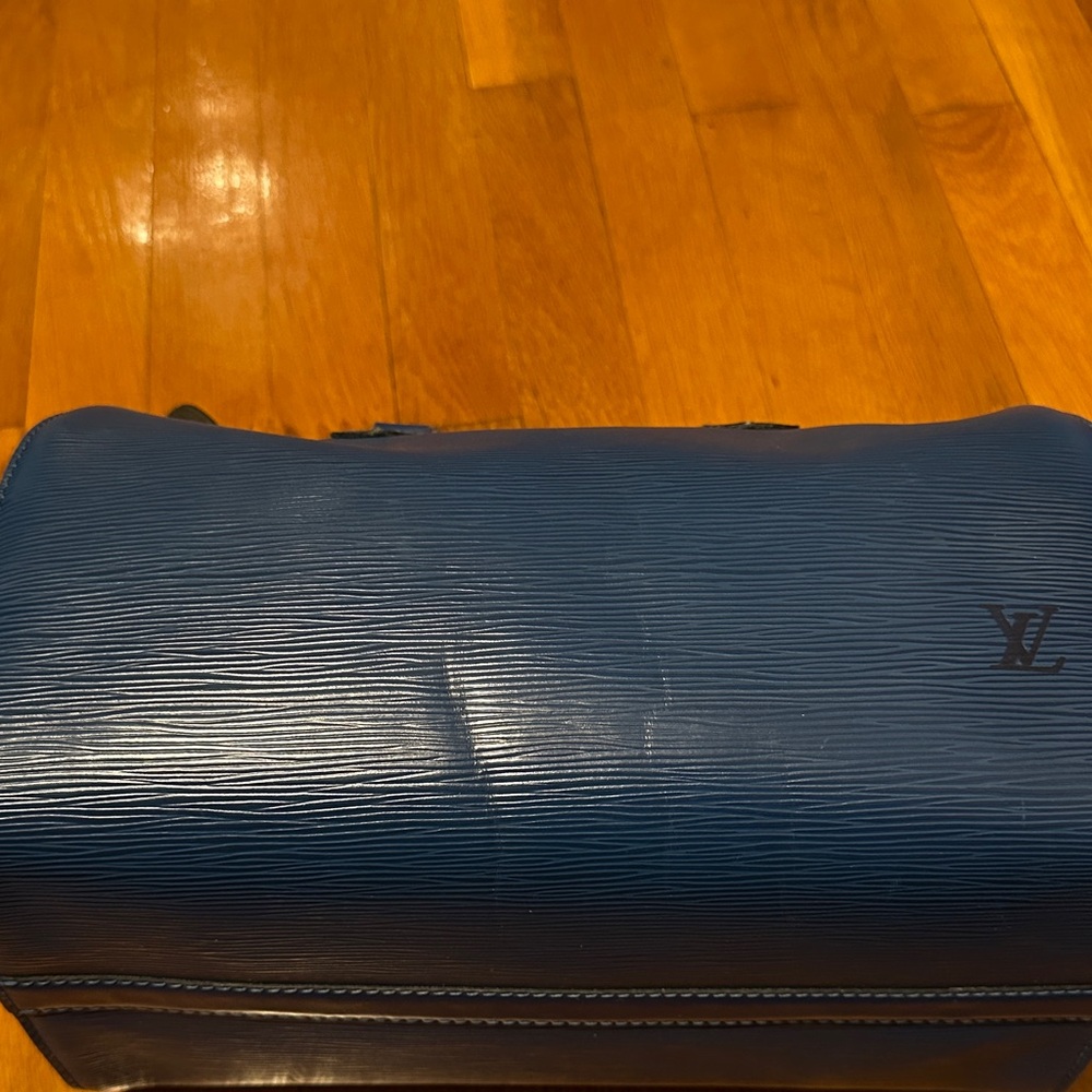Louis Vuitton Blue Epi Leather Tote - Picture 2 of 16